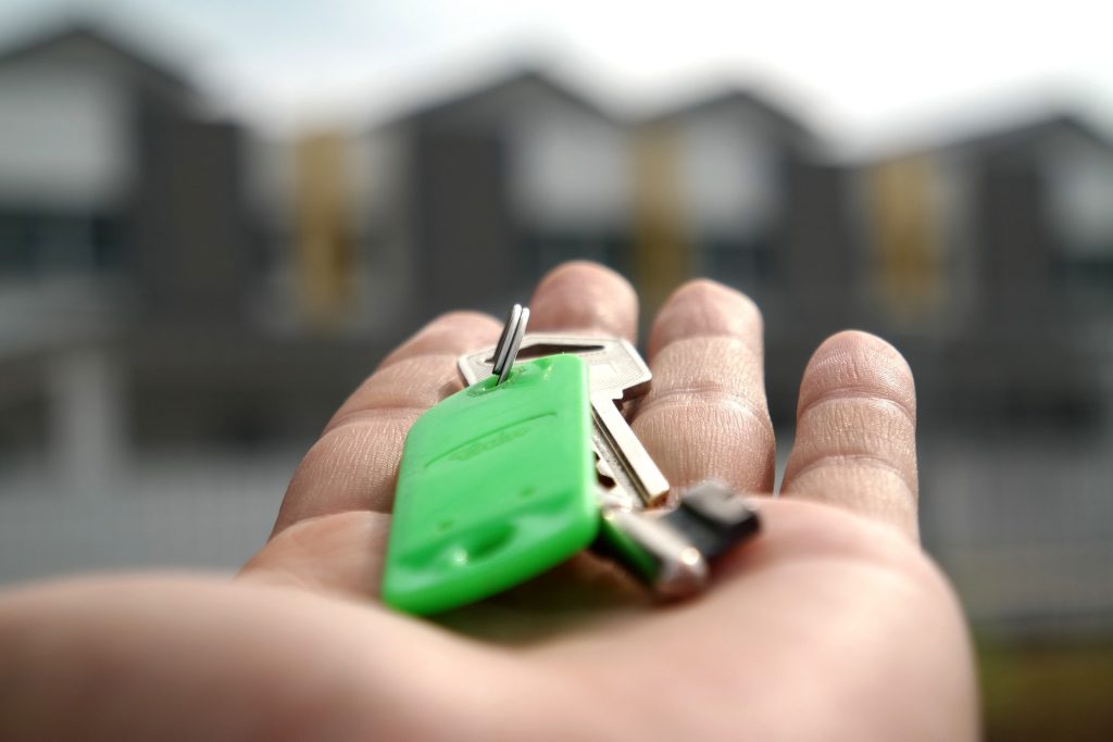 House keys in buyer's hand